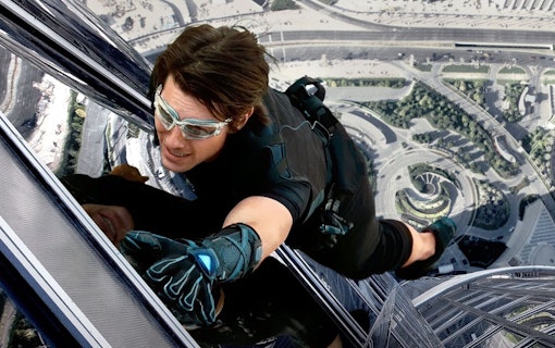 Tom Cruise i Mission Impossible. Skådespelaren är känd för att göra sina egna stunts.
